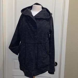 LuLulemon Find Your Centre Hooded Wrap